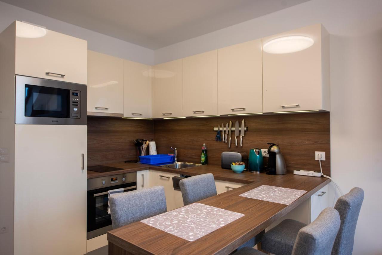 Zsuka Apartman Free Parking Pécs Zewnętrze zdjęcie