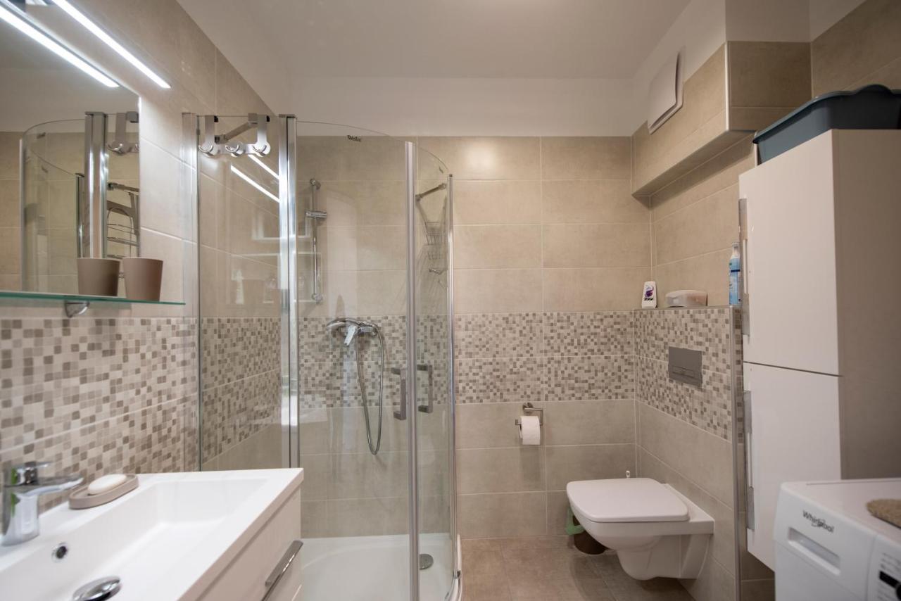 Zsuka Apartman Free Parking Pécs Zewnętrze zdjęcie
